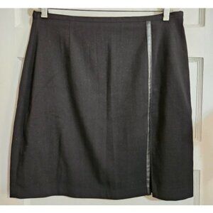 * NEWPORT NEWS Easy Style Black Faux Leather Trim Skirt Ladies Size 18